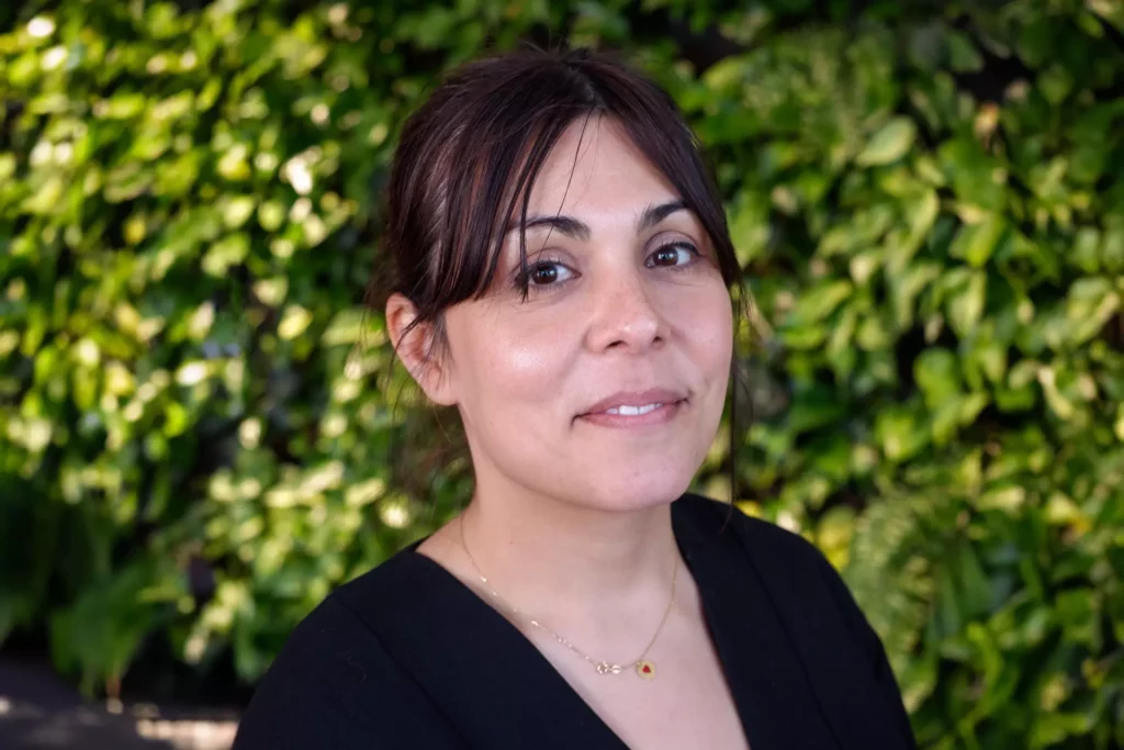 Mehri Mir, hållbarhetscontroller på Hemsö